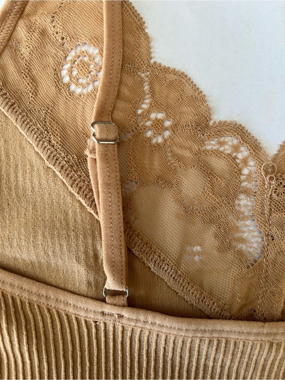 Lace Trim Ribbed Camisole **TAN** Size Small New Soft Feminine Layering Staple - Picture 5 of 11